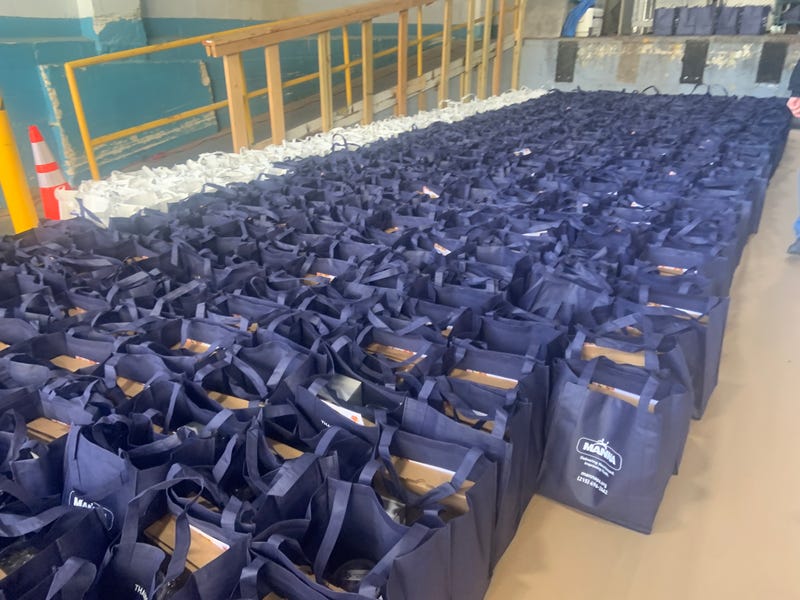 Hundreds and hundreds of meals are lined up, ready to be destributed among MANNA's clients.