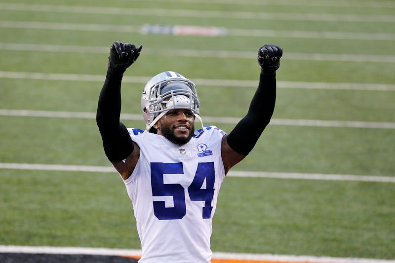 Dec 13, 2020; Cincinnati, Ohio, USA; Dallas Cowboys middle linebacker Jaylon Smith (54) celebrates after the game against the Cincinnati Bengals at Paul Brown Stadium. Mandatory Credit: Joseph Maiorana-USA TODAY Sports