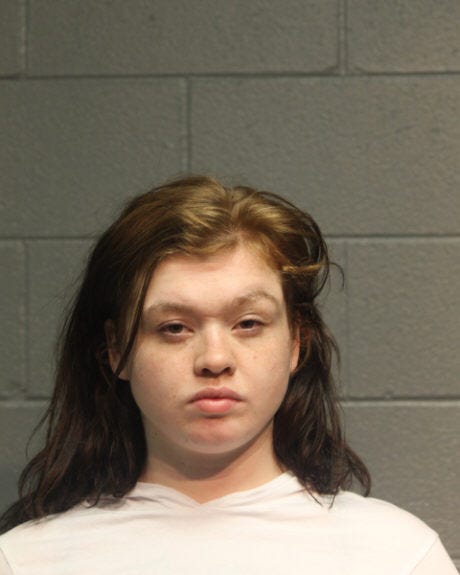 Woman charged with robbing 4 Chicago convenience stores in less than hour