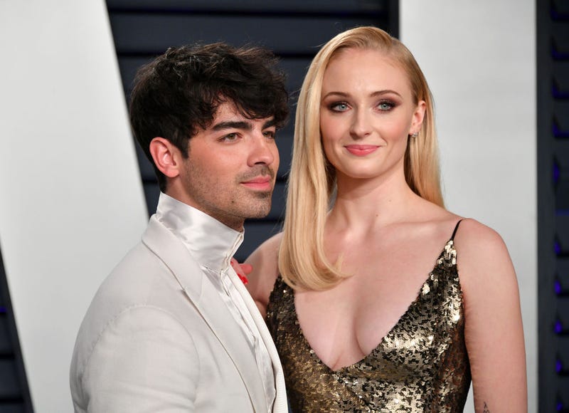 Joe Jonas (L) and Sophie Turner attend the 2019 Vanity Fair Oscar Party hosted by Radhika Jones at Wallis Annenberg Center for the Performing Arts on February 24, 2019 in Beverly Hills, California