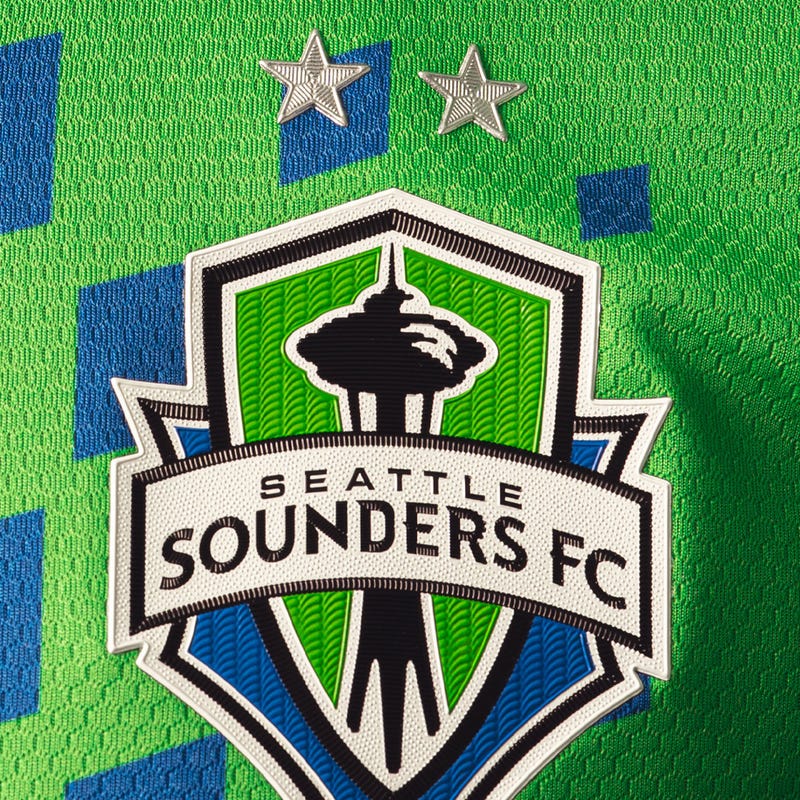 Legacy Green jersey with club crest