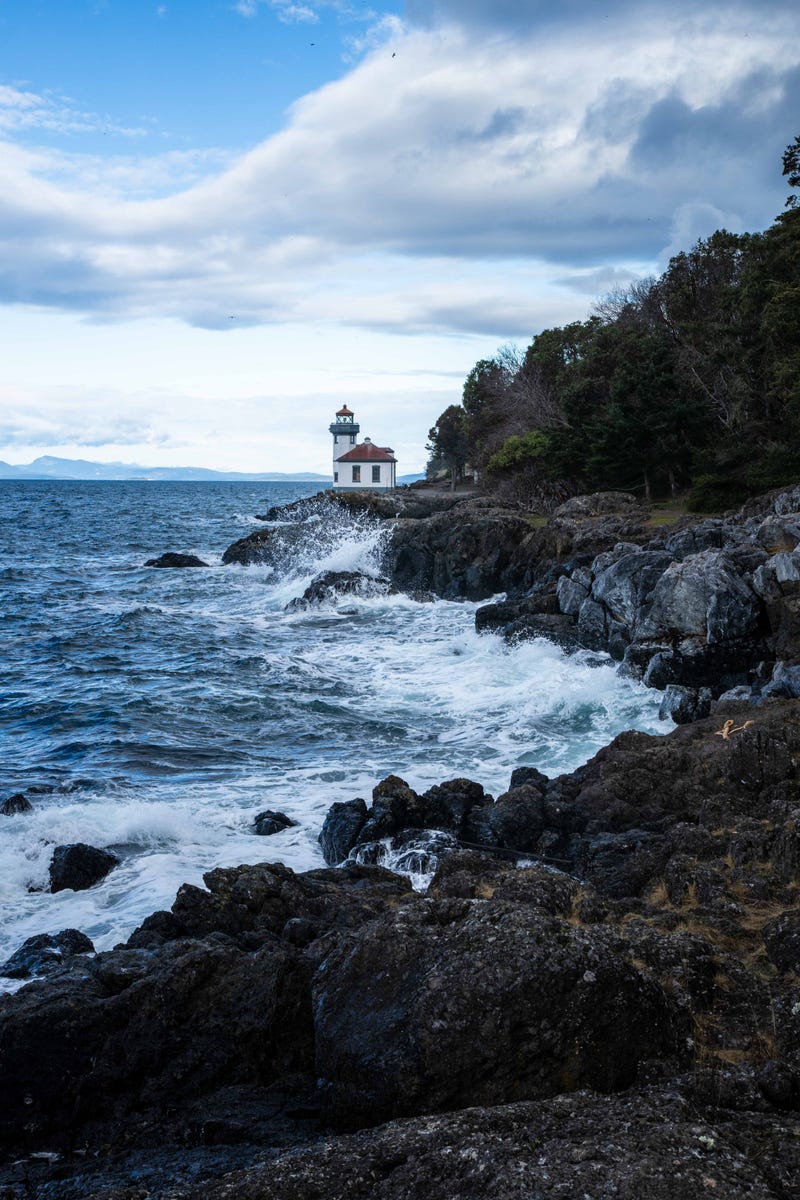 The lighthouse at Lime Kiln State Park