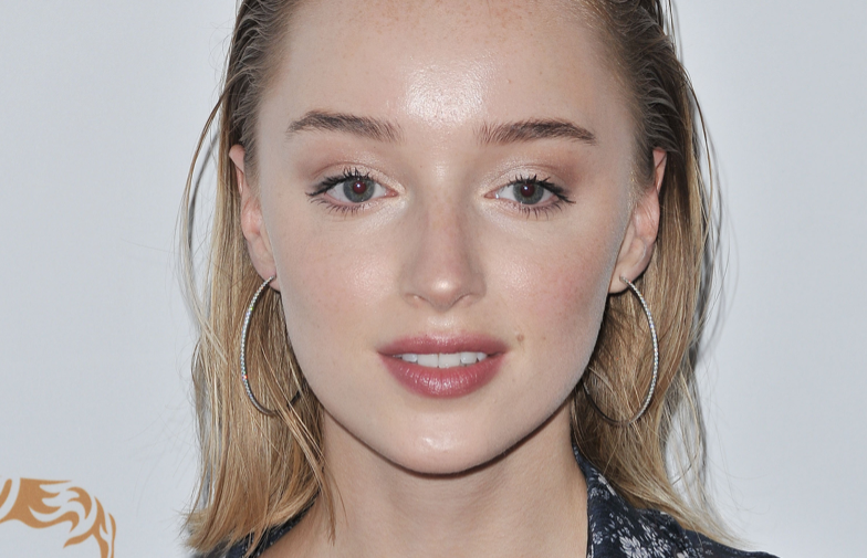 Actress Phoebe Dynevor who plays Daphne Bridgerton