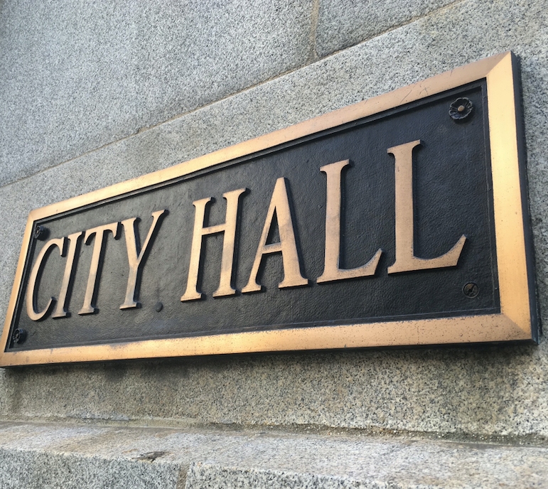 Chicago City Hall exterior