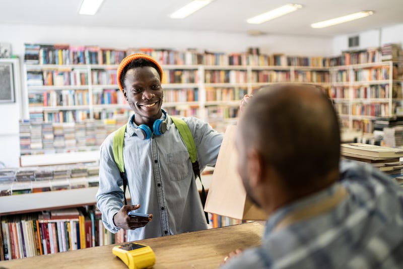 3 Reasons Why You Should Support Small Business Saturday | Bee Inspired