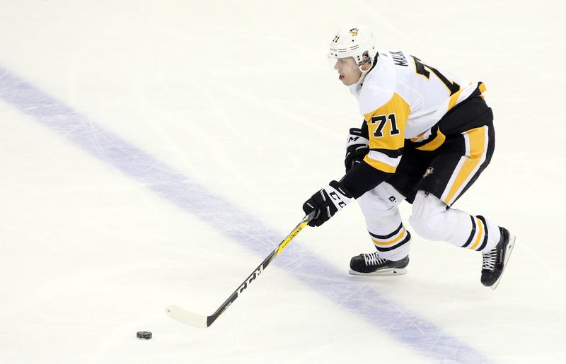 Evgeni Malkin skating