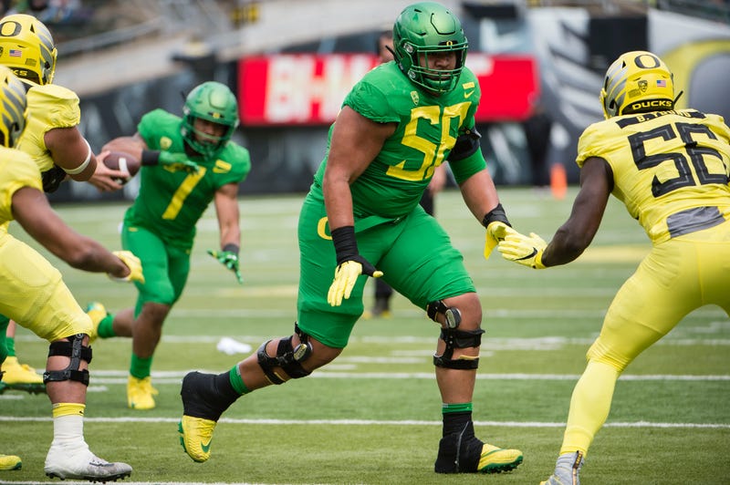 Oregon offensive tackle Penei Sewell on the field.