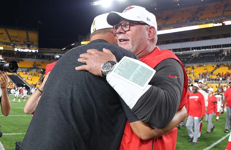 Arians embraces Roethlisberger as opponents in 2019