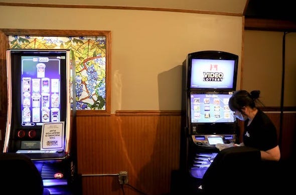 A lottery machine at Geppetto's Italian Restaurant in Salem, Oregon