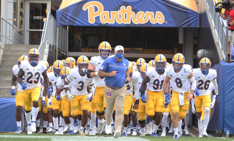 Pitt runs out of the tunnel