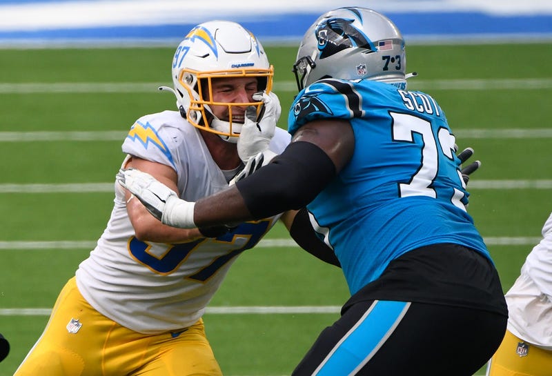 Trent Scott blocking Joey Bosa