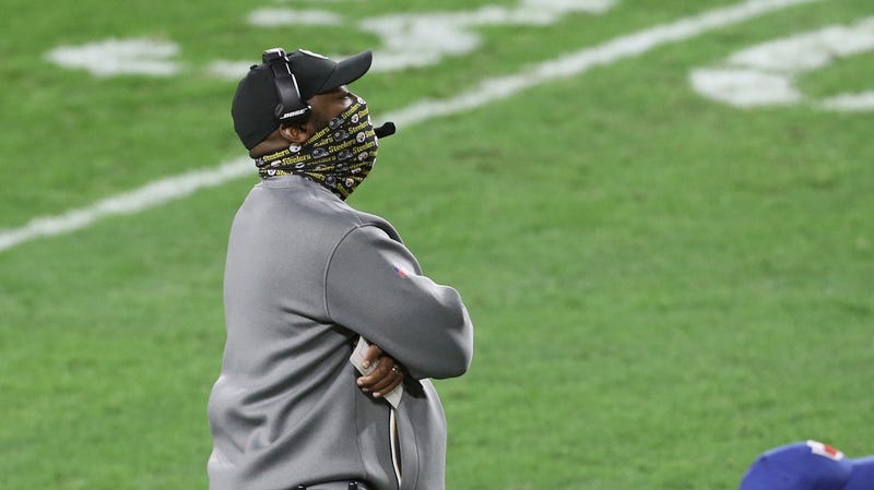 Mike Tomlin with mask on