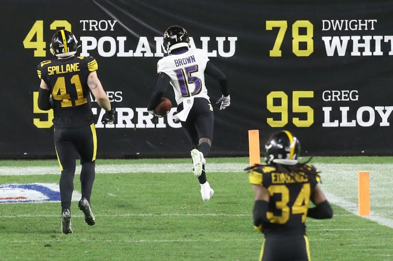 Marquise Brown scores a late 70 yd TD