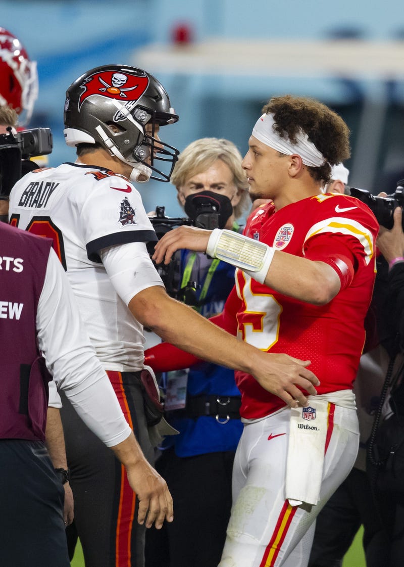 Tom Brady and Patrick Mahomes en el Raymond James Stadium