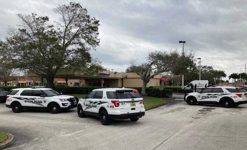 Beachwood bank robber nets no cash, but a note.