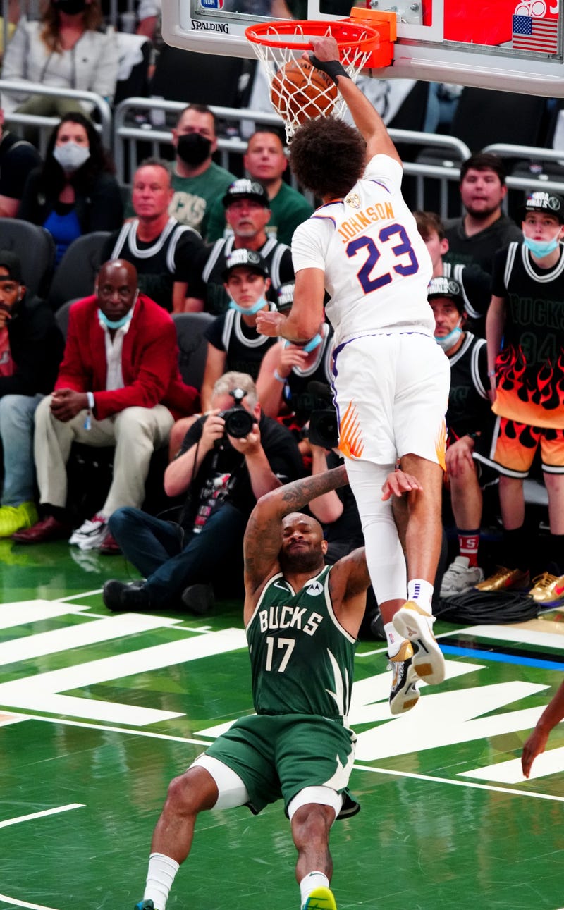 Cam Johnson dunk