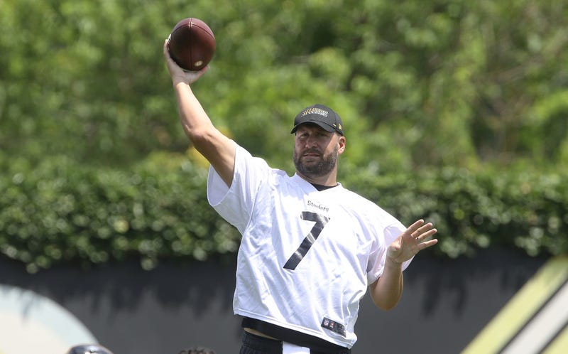 Roethlisberger joins Penguins for practice