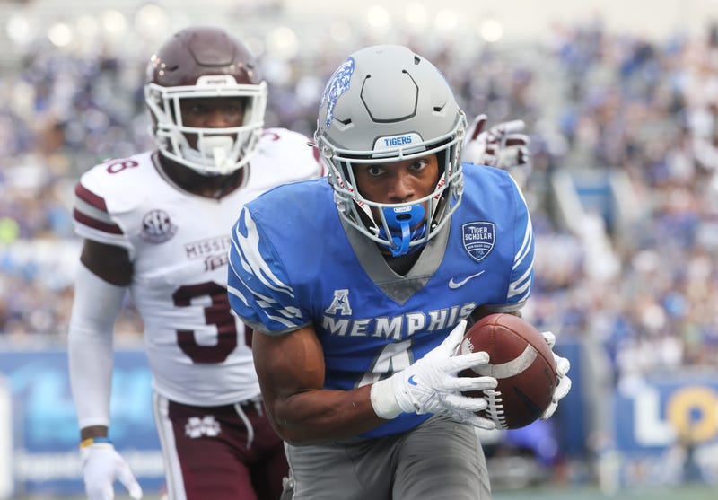 Calvin Austin going in for TD at Memphis