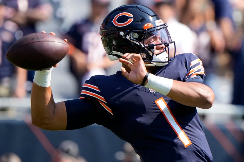 Bears QB Justin Fields.