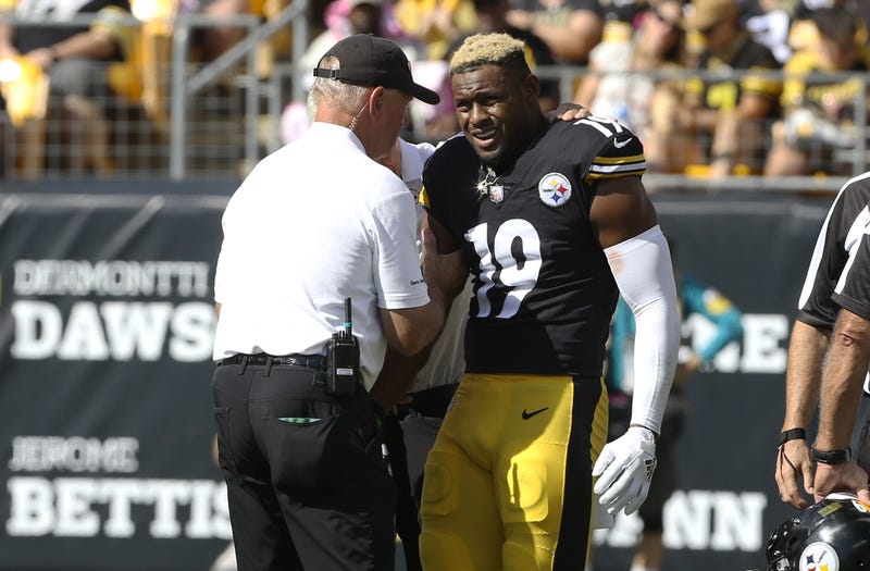 JuJu Smith-Schuster gets looked at