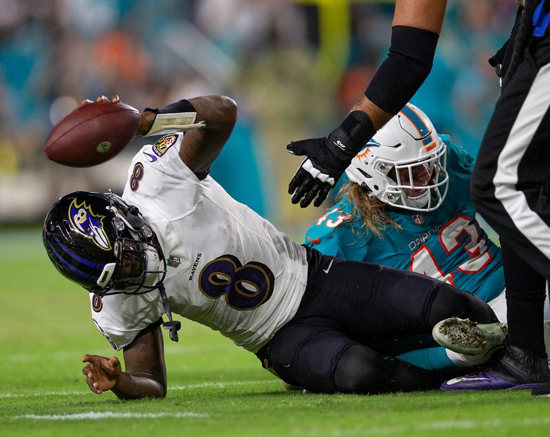 Lamar Jackson frustrated on TNF