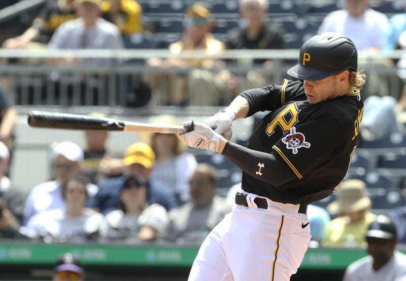 Jack Suwinski swinging