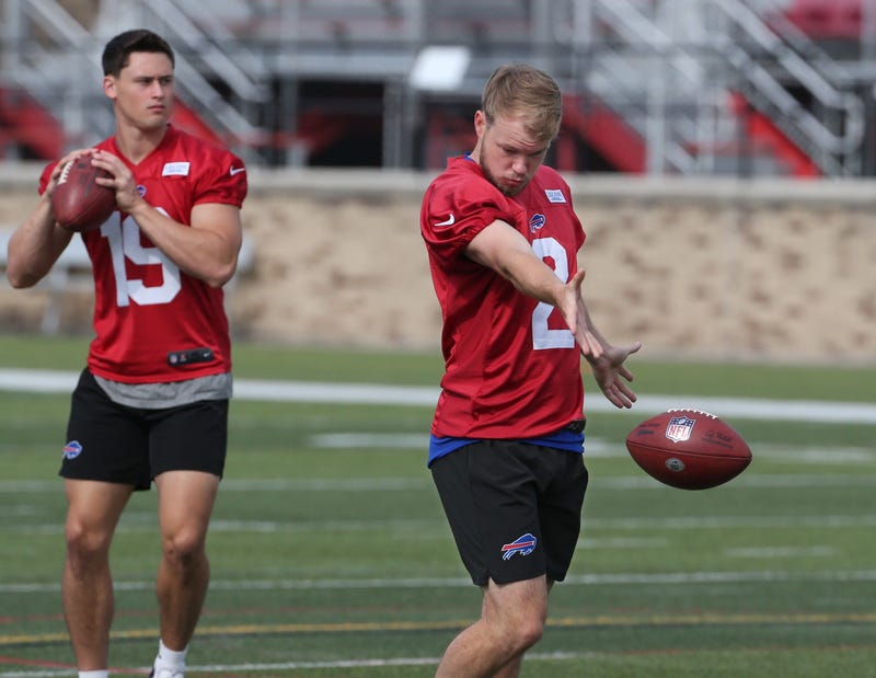 Offensive line back together at Bills training camp