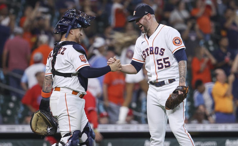 Pressly, Vazquez