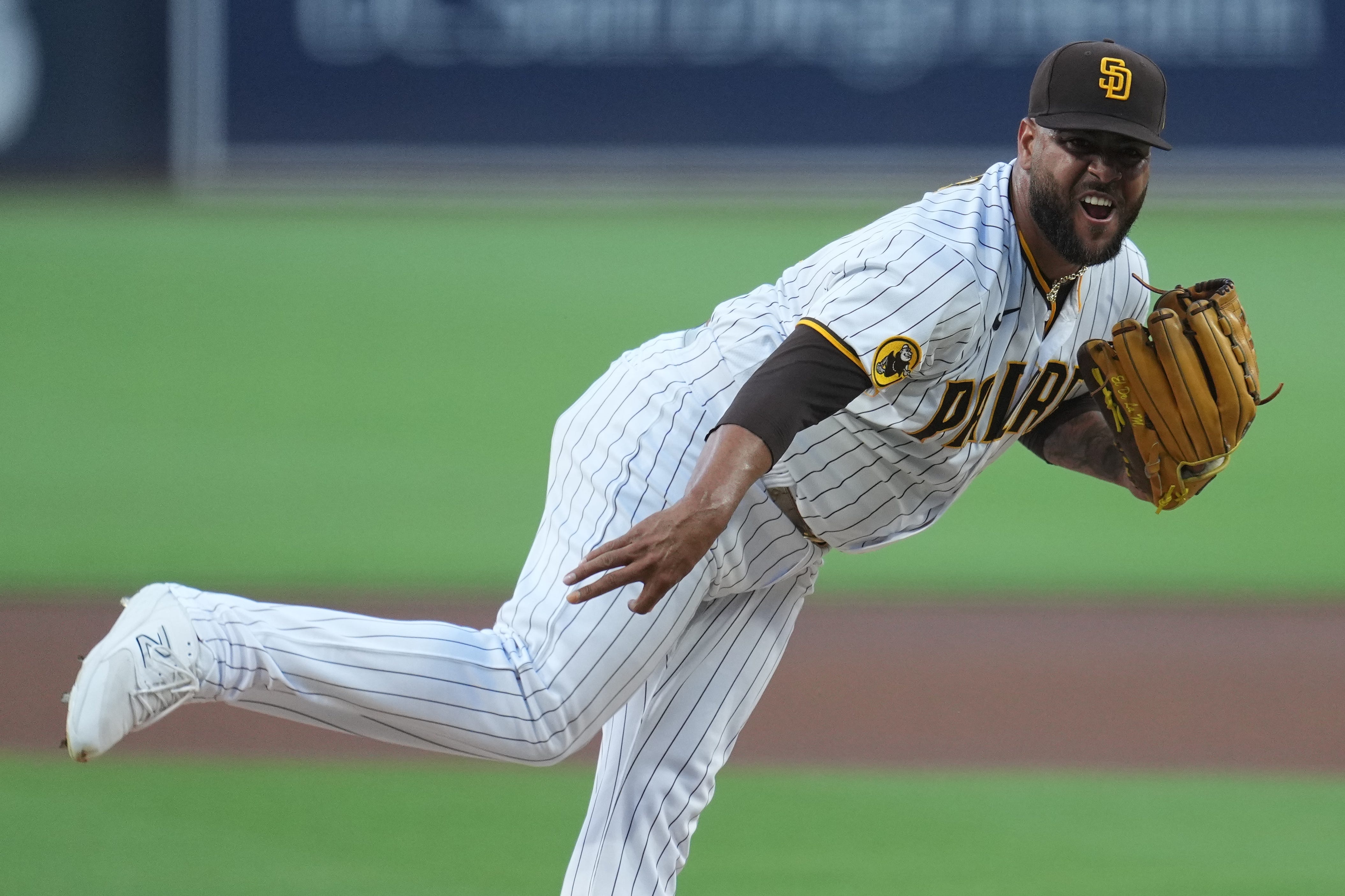 Errors lead to Padres loss