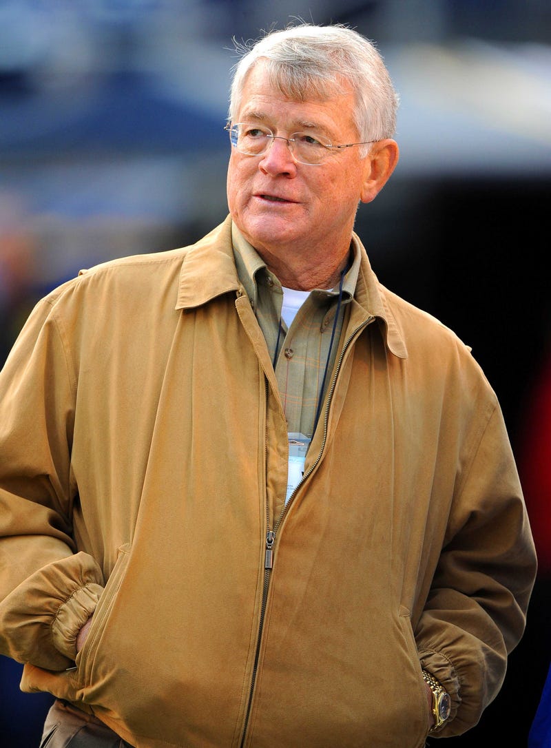 Former SC player and legendary NFL coach Dan Reeves dead at 77