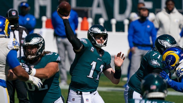 Philadelphia Eagles quarterback Carson Wentz (11) passes the ball