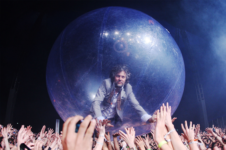 Wayne Coyne of The Flaming Lips performs on stage during the Splendour in the Grass festival at Belongil Fields on July 26, 2009 in Byron Bay, Australia