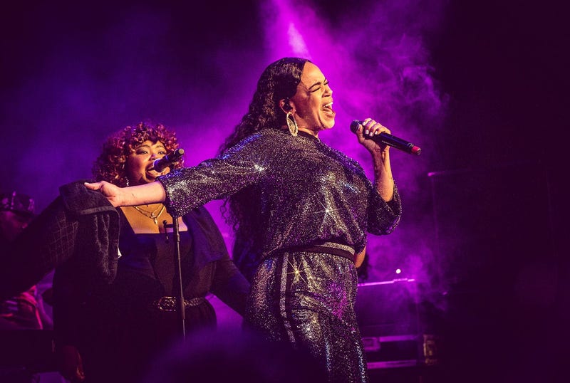 Faith Evans Wave Sound Stage
