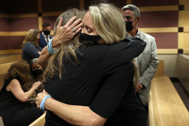 CORRECTION APTOPIX School Shooting Florida