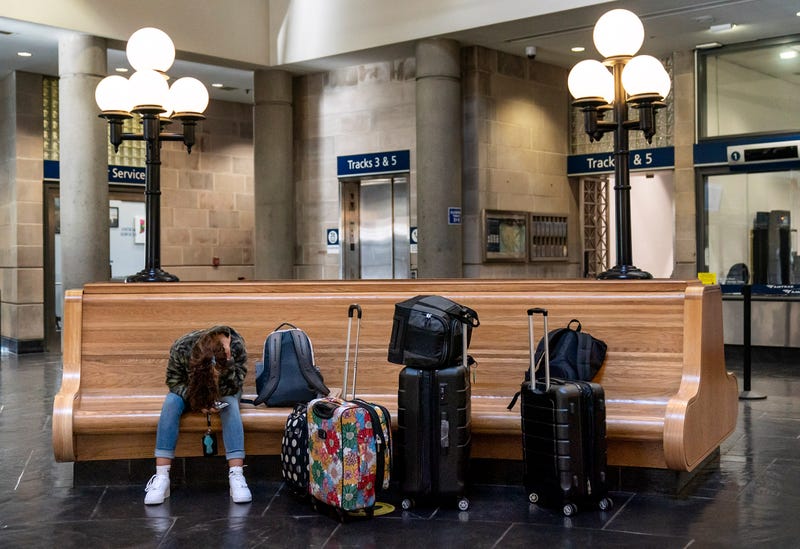 APTOPIX Virus Outbreak Holiday Travel
