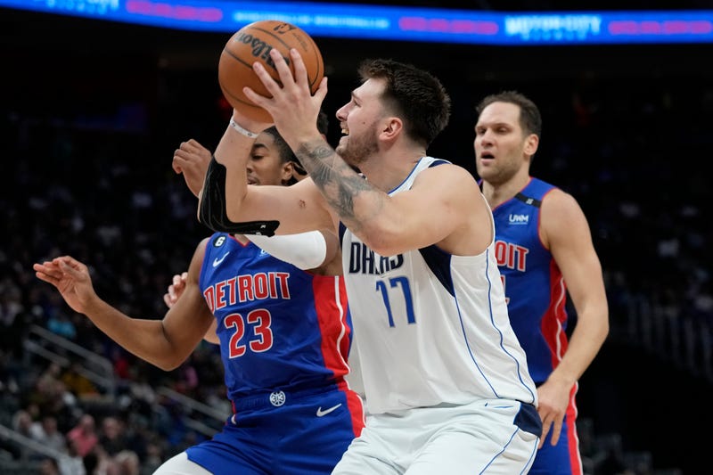 Mavericks Pistons Basketball