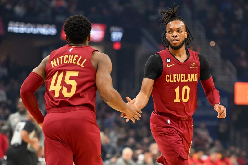 Hawks Cavaliers Basketball