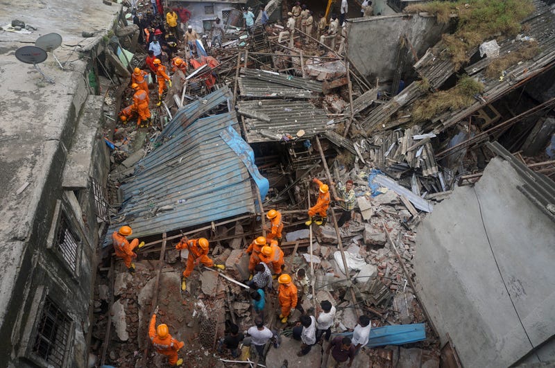India Building Collapse