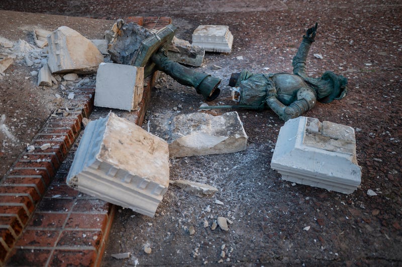 APTOPIX Puerto Rico Toppled Statue