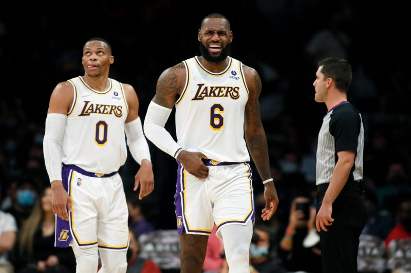 Pistons Lakers Basketball