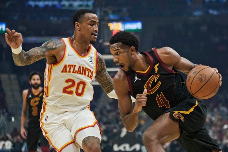Hawks Cavaliers Basketball