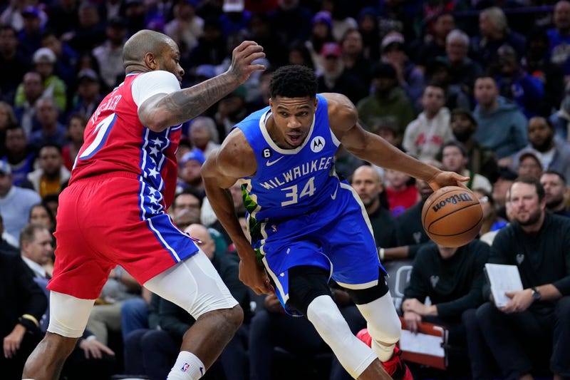 Bucks 76ers Basketball