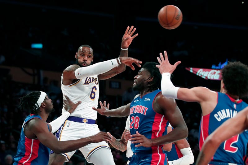 Pistons Lakers Basketball
