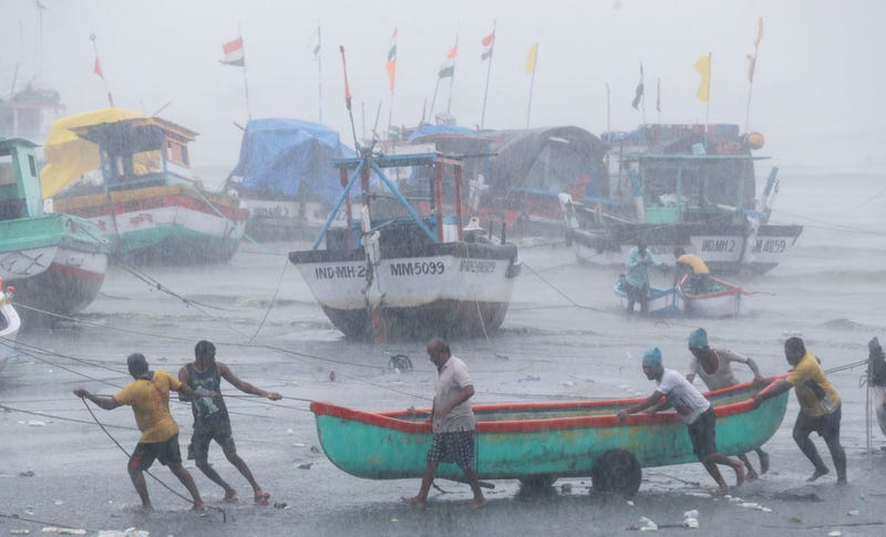 APTOPIX India Cyclone