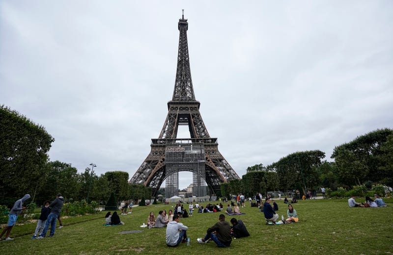 Virus Outbreak France Eiffel Tower