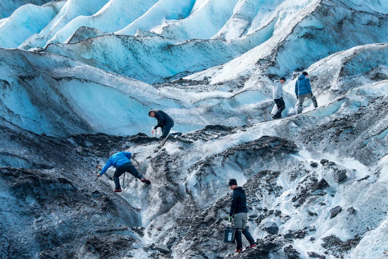 More fragments from 1952 crash in Alaska found in glacier, Associated Press