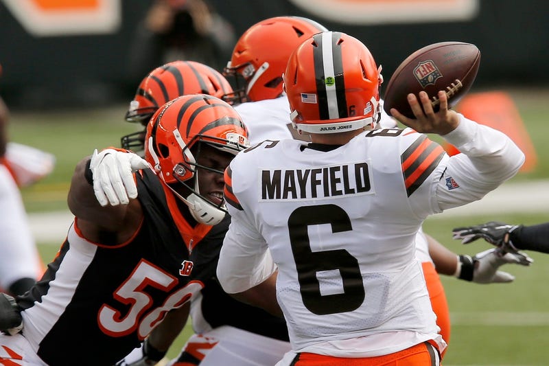 Cleveland Browns quarterback Baker Mayfield throws the ball down field in the first quarter of the NFL Week 7 game between the Cincinnati Bengals and the Cleveland Browns at Paul Brown Stadium