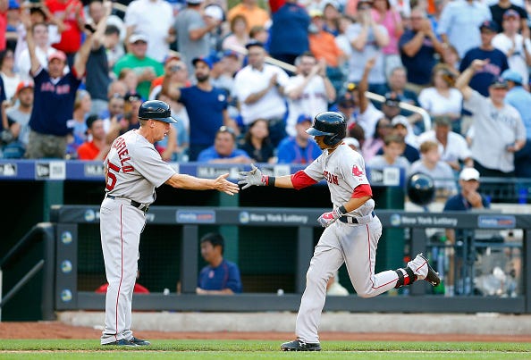 Mookie Betts homers at Citi Field.
