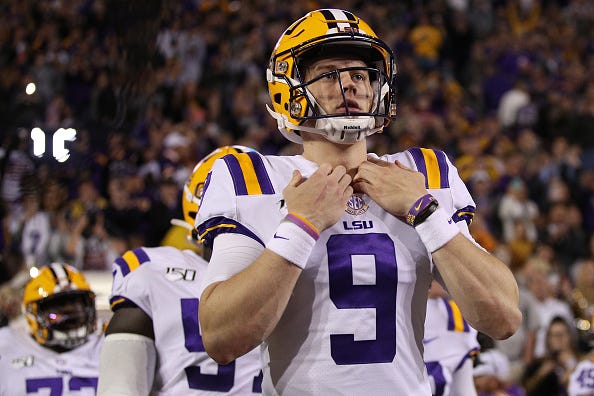 LSU QB Joe Burrow prepares for a game.