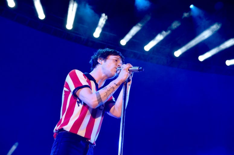 Matthew Shultz of Cage the Elephant performs onstage at KROQ Weenie Roast y Fiesta 2017